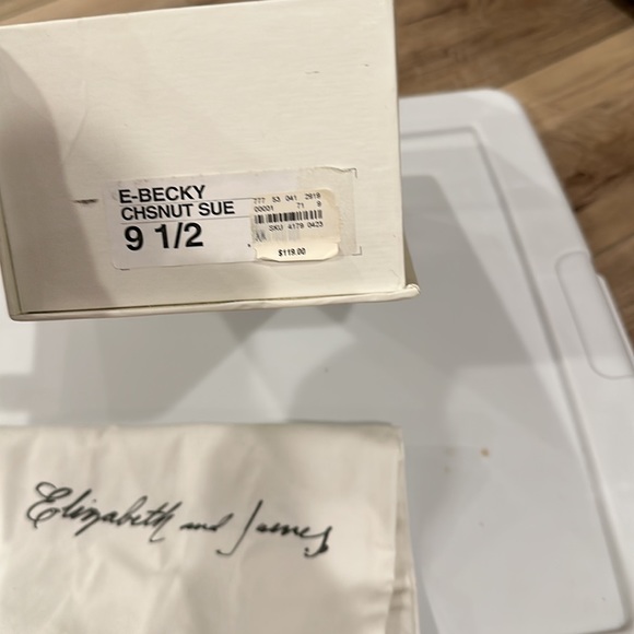 Elizabeth and James shoe box with dustbag - Picture 3 of 3